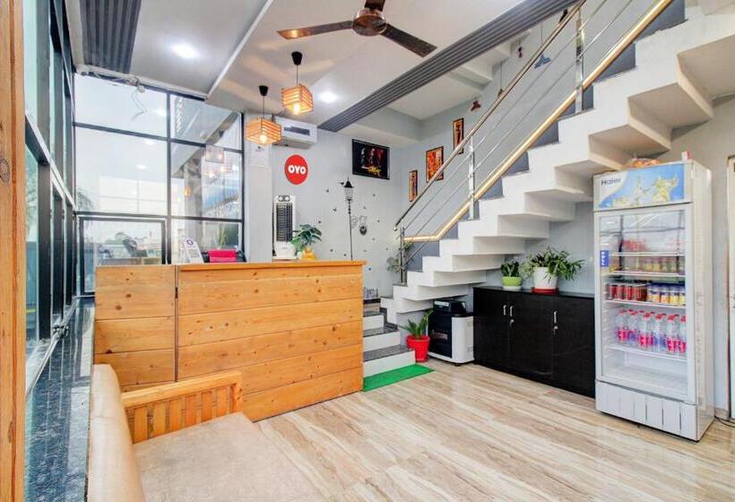 Oyo Flagship Hotel Holiday Prime