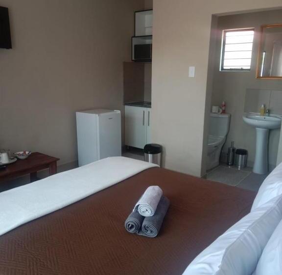 פנסיון Rasesa Guest House