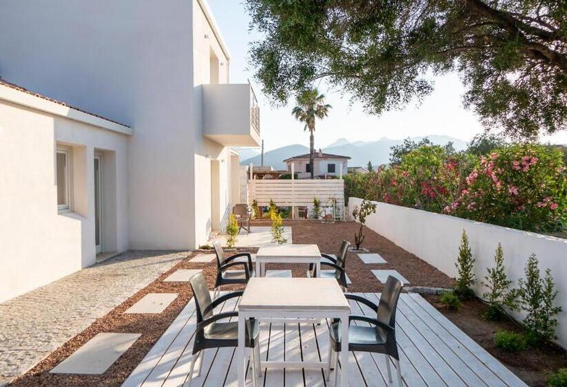 پانسیون Villa Est