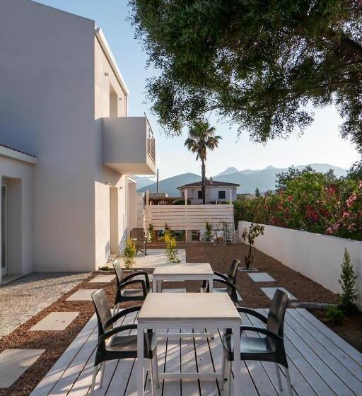 پانسیون Villa Est