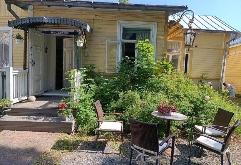 بنسيون Villa Rebecca