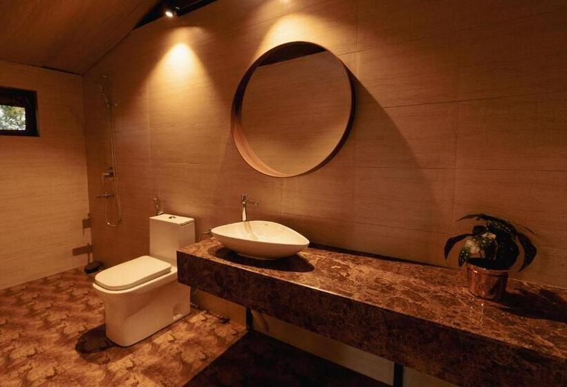 渡假胜地  The Hamlet