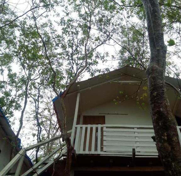 Roccia Hill Resort