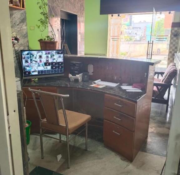 Spot On Hotel Mayuri Grand