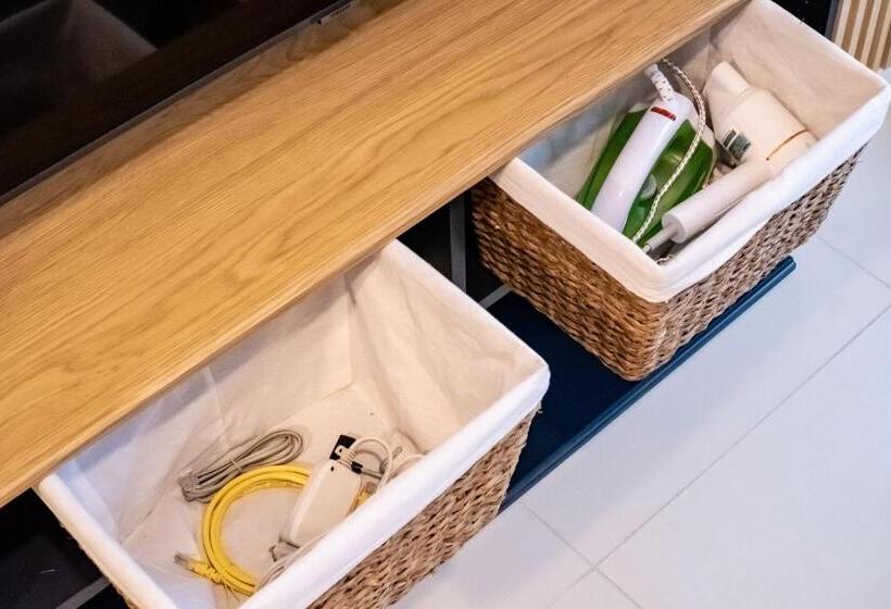 Vibrant Cozy Studio Unit In It Park