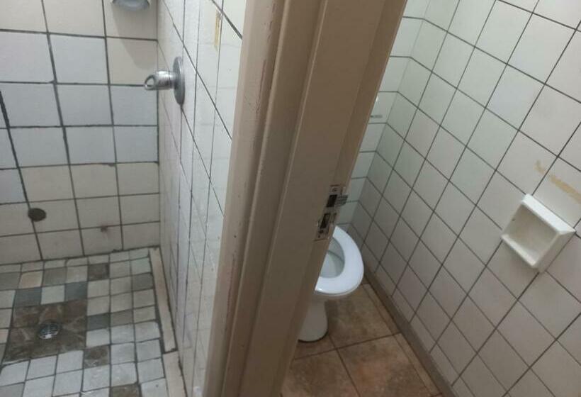 הוסטל Home Away On Plein