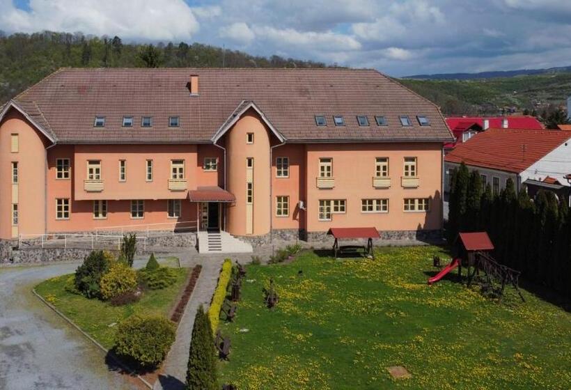 مبيت وإفطار Pensiunea Praid   Parajd Panzió