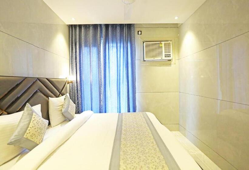 Frankstay By Hotel Preet In 05 Mints Walking Distance Nizamuddin Railway Station