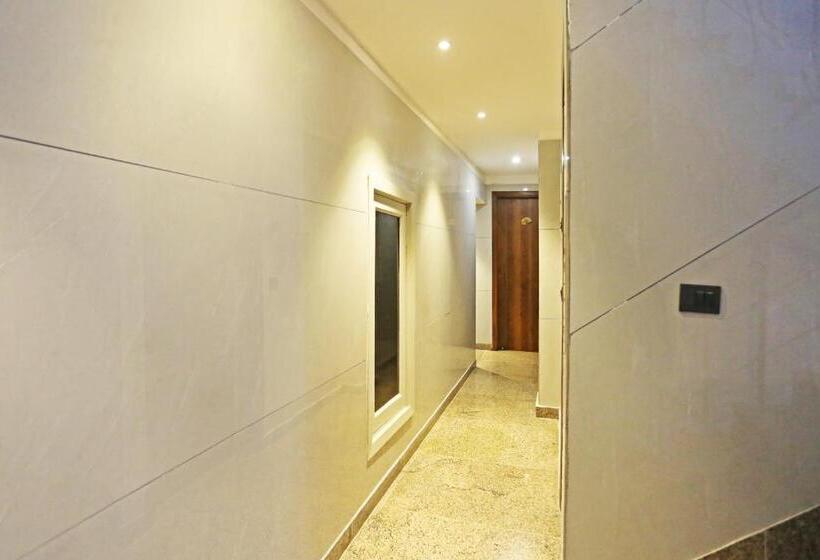 Frankstay By Hotel Preet In 05 Mints Walking Distance Nizamuddin Railway Station