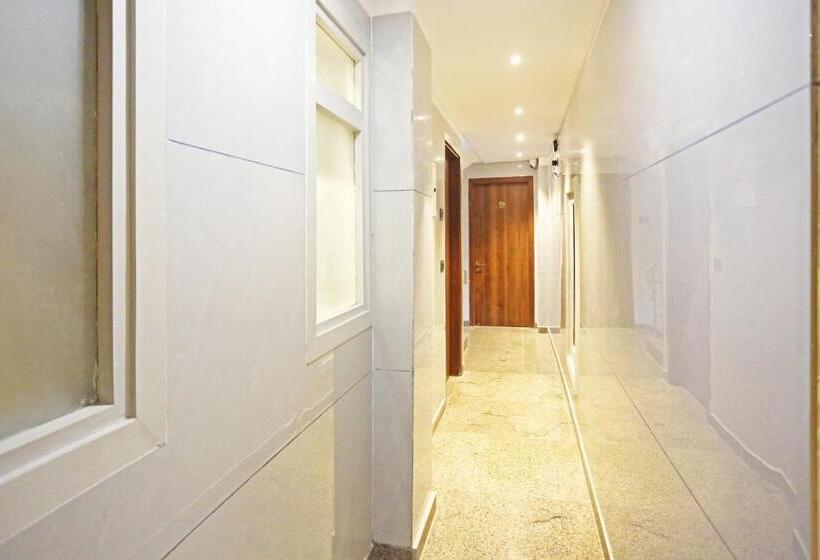 Frankstay By Hotel Preet In 05 Mints Walking Distance Nizamuddin Railway Station