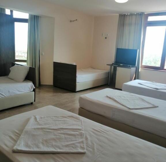 בית מלון כפרי хотел здравец