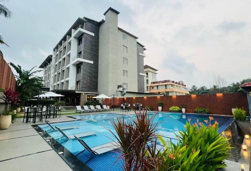 בית מלון כפרי Citadines Arpora Nagoa Goa