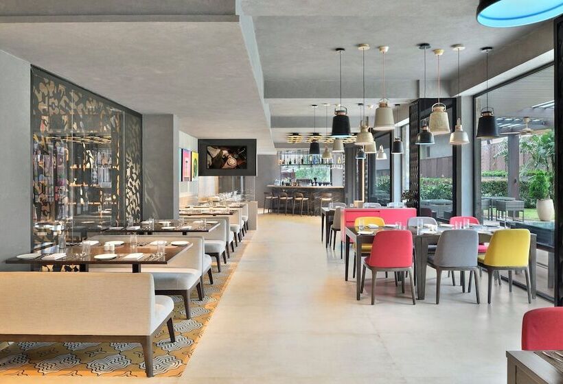 בית מלון כפרי Citadines Arpora Nagoa Goa