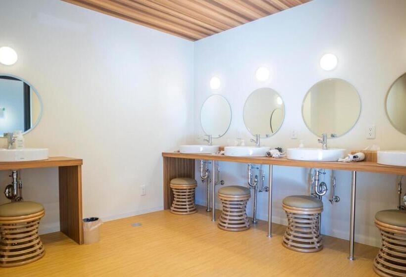 ホテル Glamping&port結