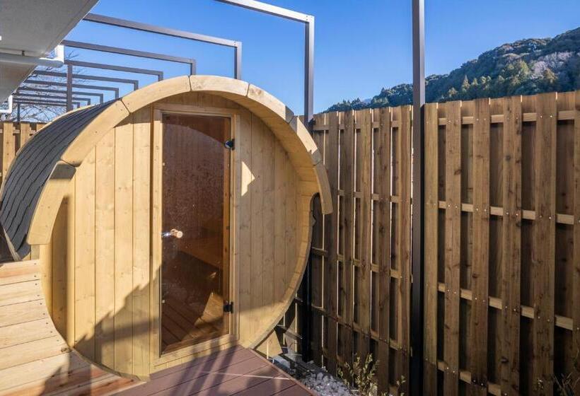 ホテル Glamping&port結