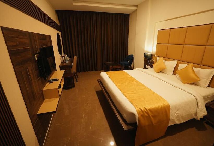 호텔 High Rise Regency