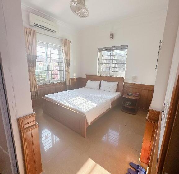 هتل Khách Sạn Hoàng Gia