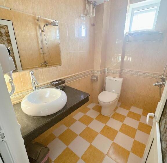 هتل Khách Sạn Hoàng Gia