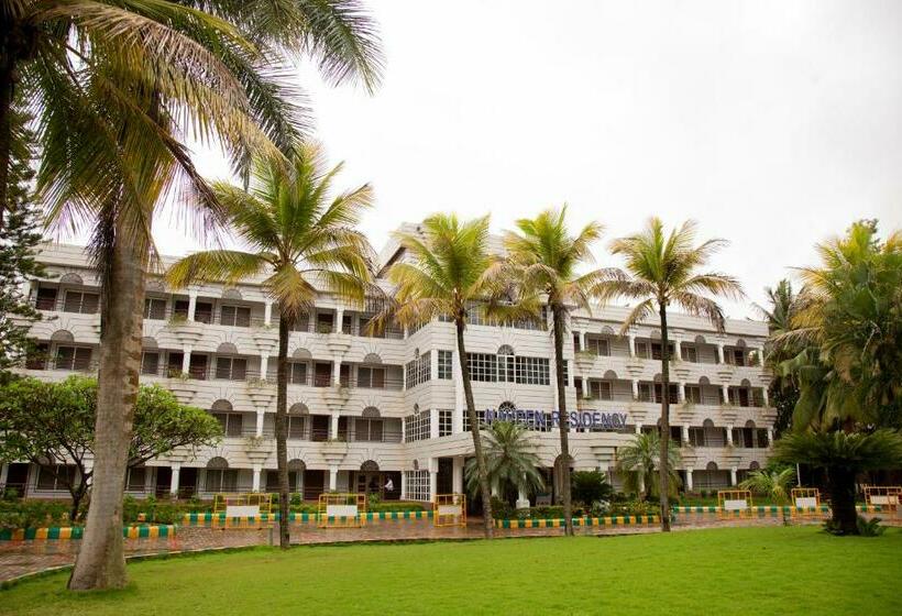 בית מלון כפרי Naveen Residency