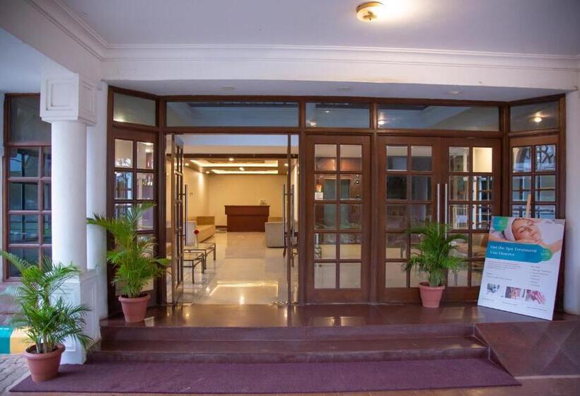 فندق Naveen Residency
