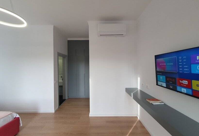 酒店 Nerium Garden Inn Tirana Airport