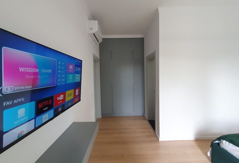 酒店 Nerium Garden Inn Tirana Airport