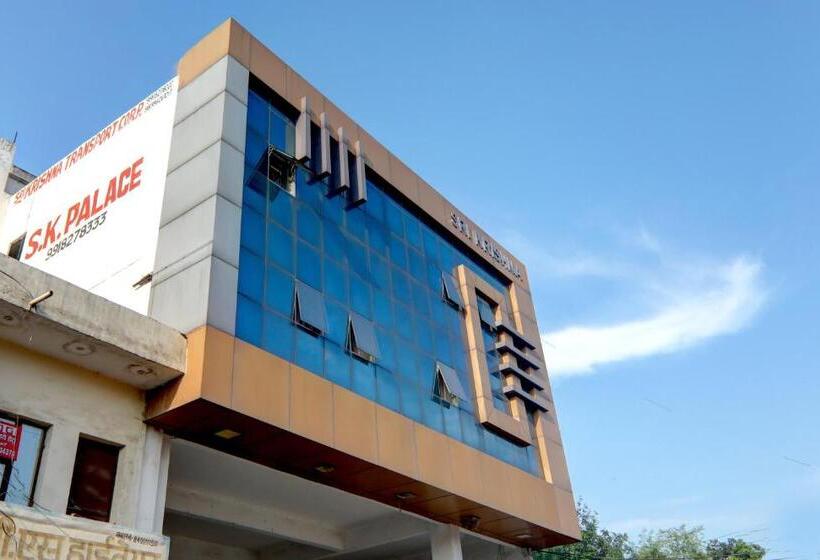 Отель Oyo Flagship Sri Krishna Palace