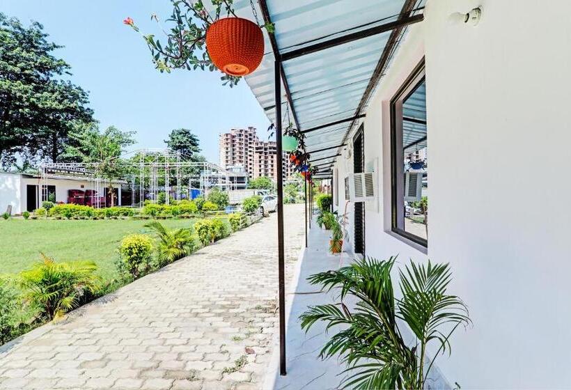 فندق Oyo Flagship T R Resort