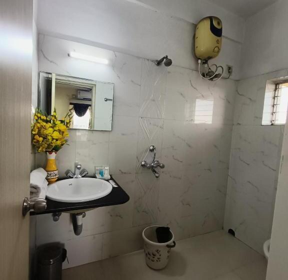 호텔 Reliance Guest House