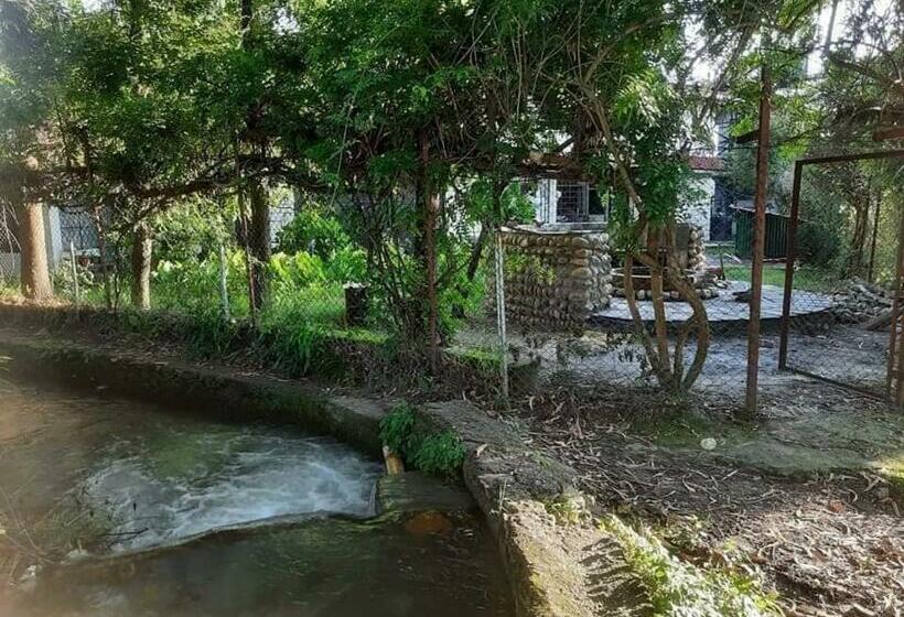 فندق River Grand Lodge