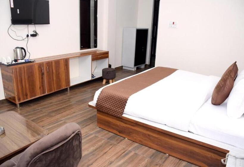 膳宿费 Himalayan Hits Kasauli