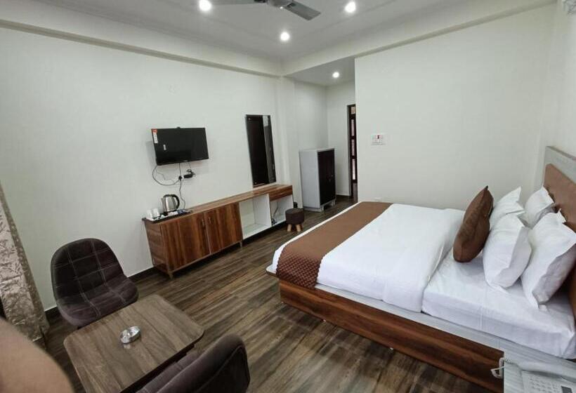 ペンション Himalayan Hits Kasauli