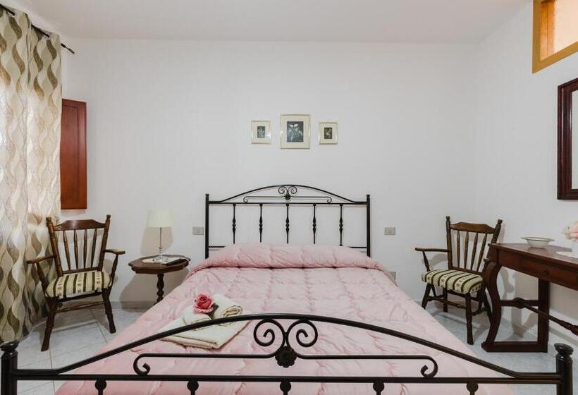 بنسيون Il Corbezzolo