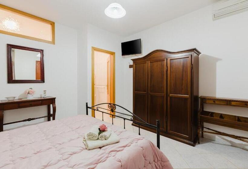 بنسيون Il Corbezzolo