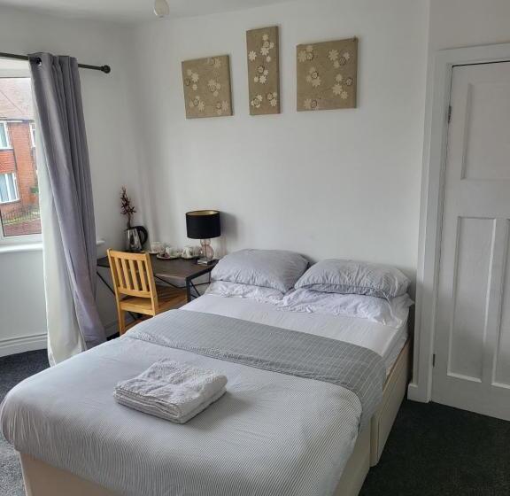 بنسيون Petals Rm