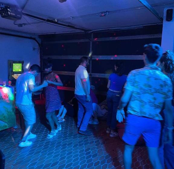 Pension The View Hostel & Lounge