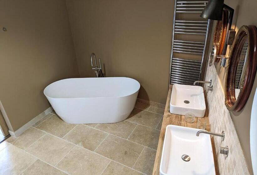 פנסיון Val Trebbia