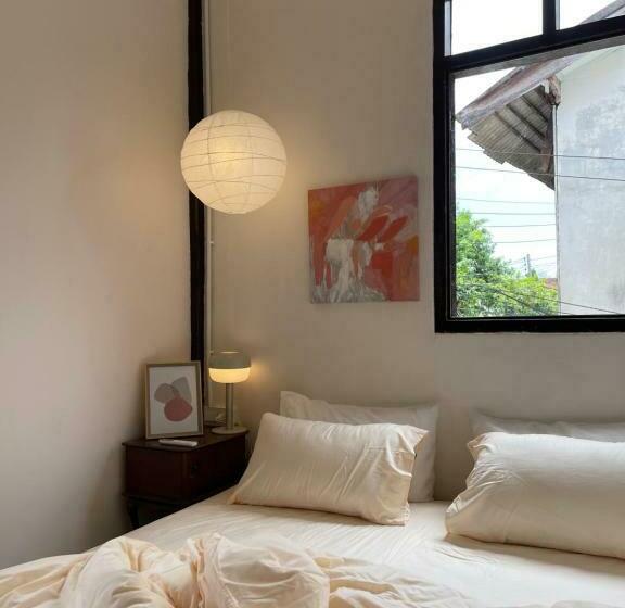 הוסטל The Ordinary 8