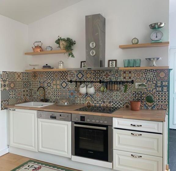 مبيت وإفطار Backyard Cottage