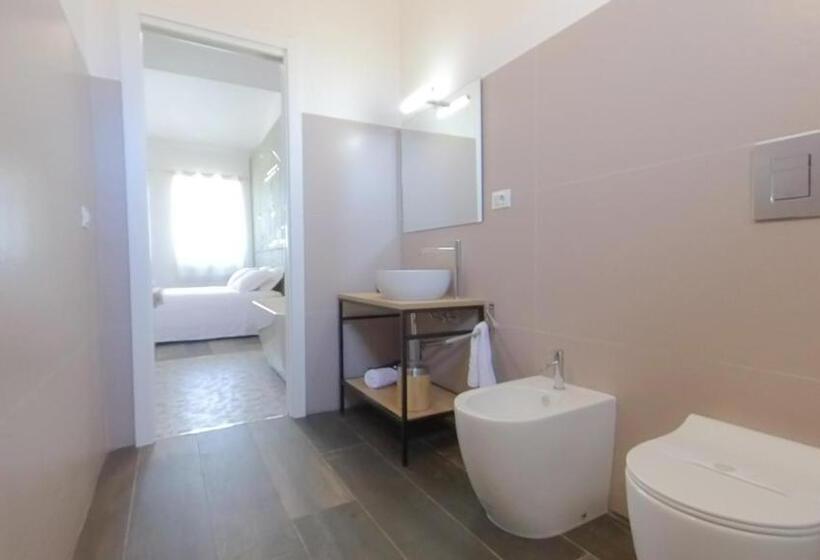 تختخواب و صبحانه Rudini Charming