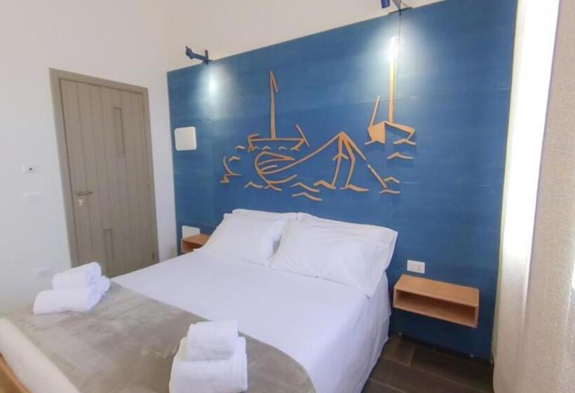 تختخواب و صبحانه Rudini Charming