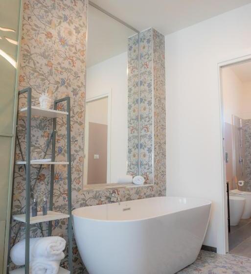 تختخواب و صبحانه Rudini Charming