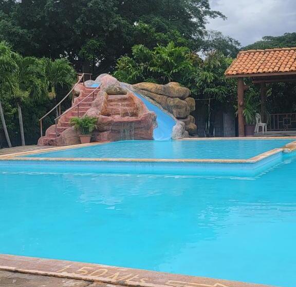 Dexamano Hotel & Resort