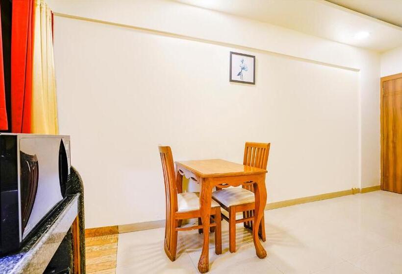 Fabhotel Candor Amigo