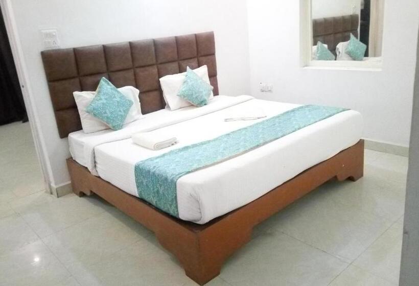 فندق Goa Divine Candolim