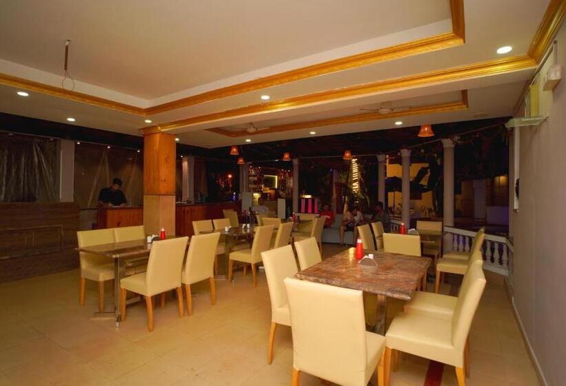 فندق Goa Divine Candolim