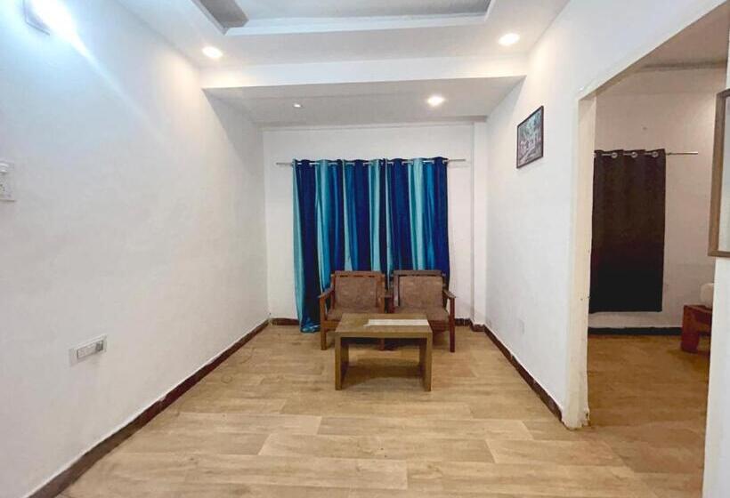 בית מלון כפרי Goa Divine Candolim