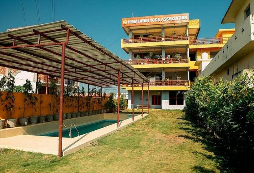 酒店 Himalayan Yoga Association