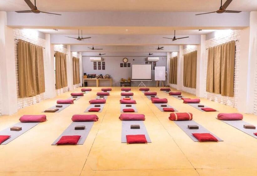 酒店 Himalayan Yoga Association