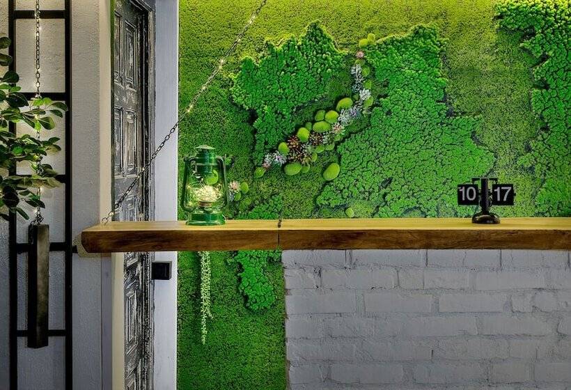 هتل Hydeout Bakuriani